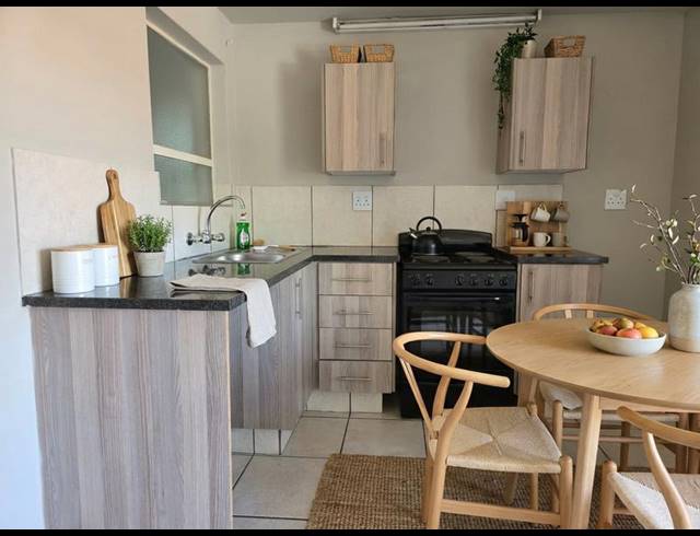 2 BEDROOM PROPERTY TO RENT IN FERNDALE